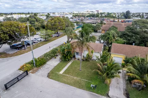 730 N 5th St, Lantana, FL 33462