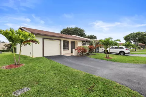 16004 Laurel Oak Cir, Delray Beach, FL 33484
