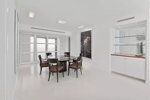 200 Bradley Pl #302, Palm Beach, FL 33480