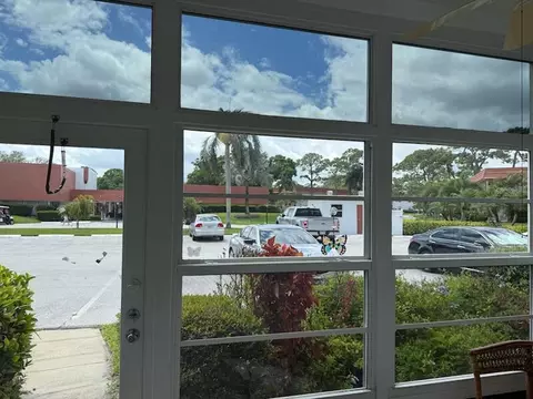 Exterior - 2600 SE Ocean Blvd #E5, Stuart, FL 34996 photo 3 of 4