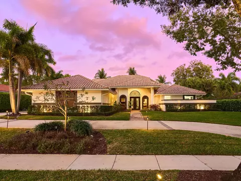 3700 Embassy Dr, West Palm Beach, FL 33401
