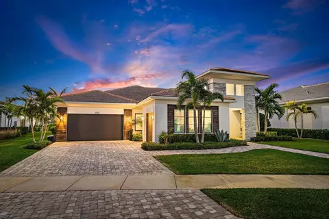 9243 Coral Isles Cir, Palm Beach Gardens, FL 33412