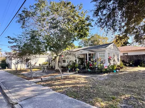 717 8th Ave N, Lake Worth Beach, FL 33460