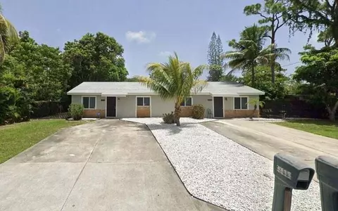 4411 Maine St, Lake Worth, FL 33461