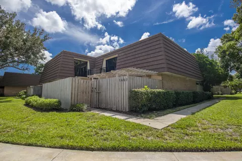 1607 16th Ln, Palm Beach Gardens, FL 33418