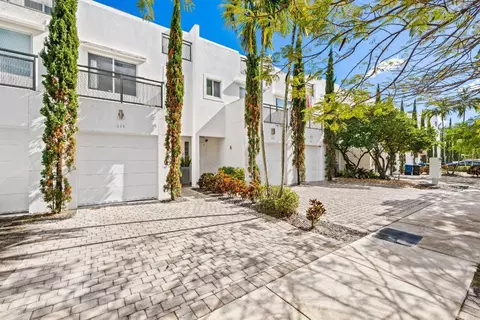 830 NE 19th Ave, Fort Lauderdale, FL 33304