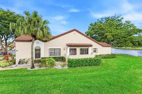 8262 Mooring Cir, Boynton Beach, FL 33472