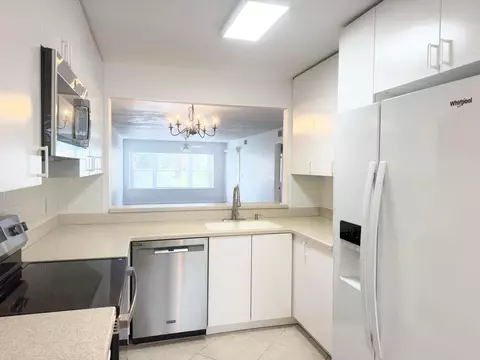 4745 Lucerne Lakes Blvd #102, Lake Worth, FL 33467