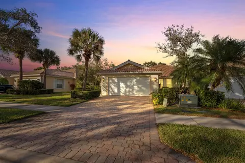 3406 SE Glacier Ter, Hobe Sound, FL 33455