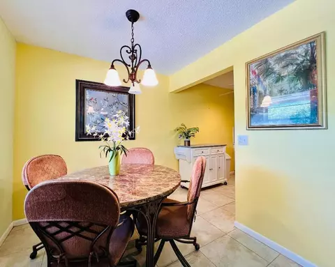 97 Sussex E, West Palm Beach, FL 33417