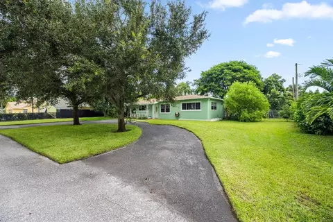 6400 Carambola Cir, West Palm Beach, FL 33406