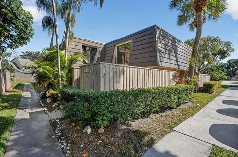 310 3rd Ct, Palm Beach Gardens, FL 33410