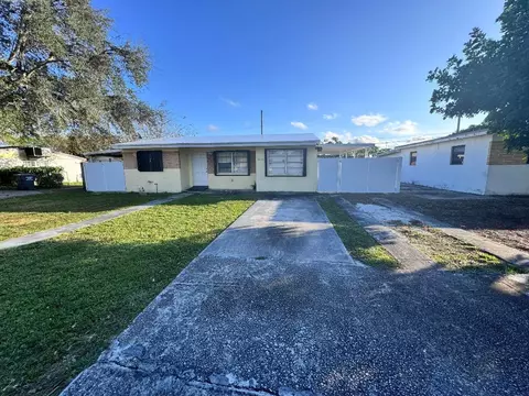 6214 Fletcher St, Hollywood, FL 33023