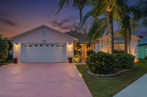 14196 Cisne Cir, Fort Pierce, FL 34951
