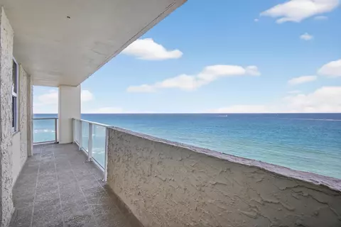 5440 N Ocean Dr #PH-206, Singer Island, FL 33404