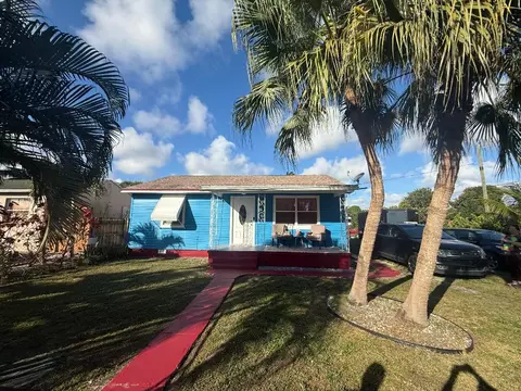 1203 Mathis St, Lake Worth, FL 33461