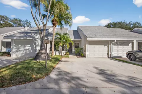 703 Saint Giles Ct, Palm Beach Gardens, FL 33418