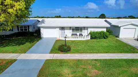 716 SW 18th St, Boynton Beach, FL 33426
