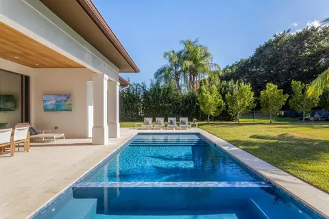 2719 Embassy Dr, West Palm Beach, FL 33401