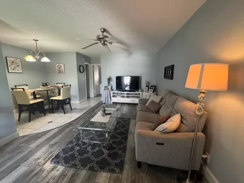 2100 NE 38 St #221, Lighthouse Point, FL 33064