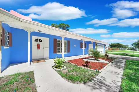 213 SEyerly Ave, Port Saint Lucie, FL 34983