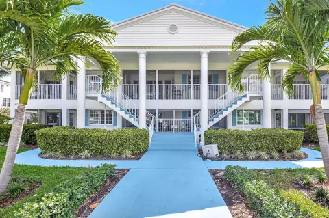 201 Venetian Dr #4, Delray Beach, FL 33483