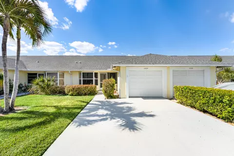 10924 SE Stonehill Ln, Hobe Sound, FL 33455