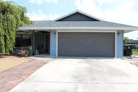 418 SE Langfield Ave, Port Saint Lucie, FL 34984