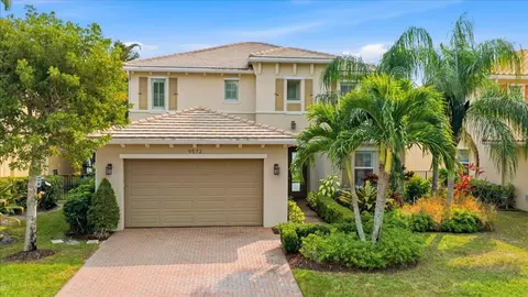 9572 Phipps Ln, Wellington, FL 33414