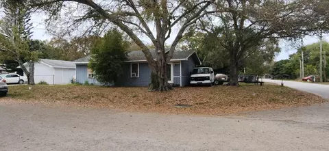 611 S 21st St, Fort Pierce, FL 34950