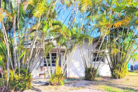 3932 Serubi Ave, Palm Springs, FL 33461