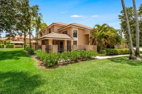 360 Prestwick Cir #1, Palm Beach Gardens, FL 33418