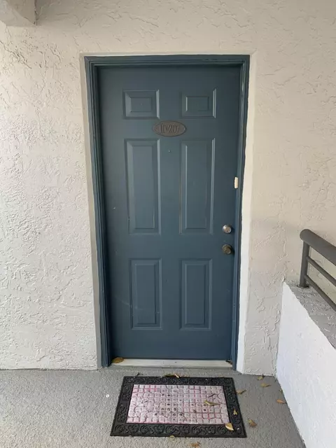 651 Lyons Rd #10207, Coconut Creek, FL 33063