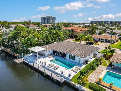 831 Dover St, Boca Raton, FL 33487