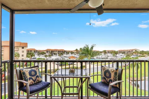 901 Seafarer Cir #403, Jupiter, FL 33477