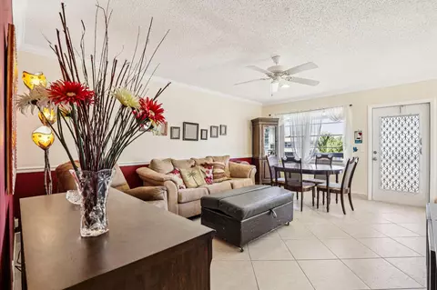104 Oakridge #H, Deerfield Beach, FL 33442