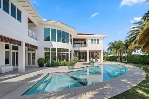 Exterior - 3700 NE 24th Ave, Lighthouse Point, FL 33064 photo 5 of 33