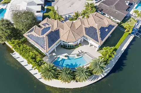 View/Area - 3700 NE 24th Ave, Lighthouse Point, FL 33064 photo 4 of 11