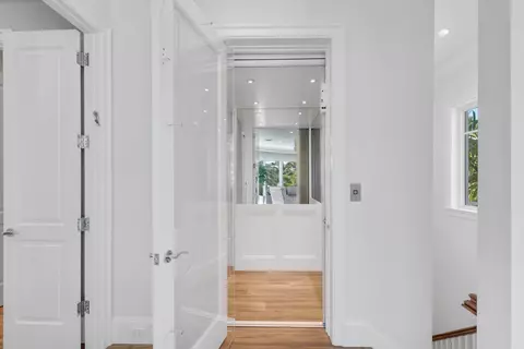 Entry Way - 3700 NE 24th Ave, Lighthouse Point, FL 33064 photo 5 of 7