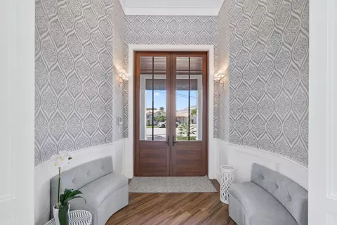 Entry Way - 3700 NE 24th Ave, Lighthouse Point, FL 33064 photo 3 of 7