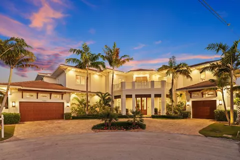Exterior - 3700 NE 24th Ave, Lighthouse Point, FL 33064 photo 17 of 33