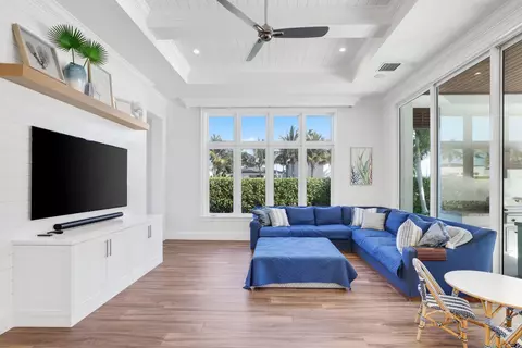 Living - 3700 NE 24th Ave, Lighthouse Point, FL 33064 photo 7 of 11