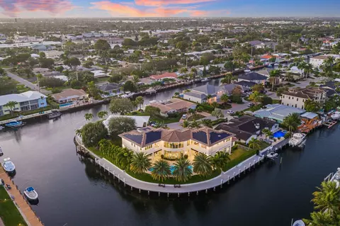 View/Area - 3700 NE 24th Ave, Lighthouse Point, FL 33064 photo 1 of 11