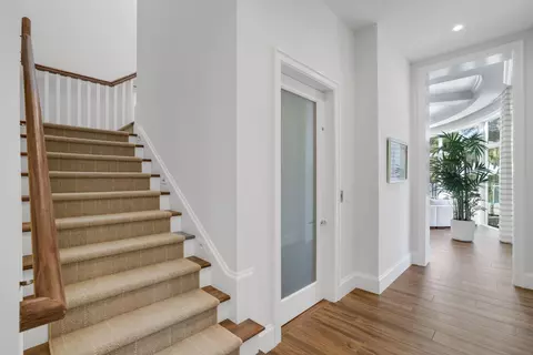Entry Way - 3700 NE 24th Ave, Lighthouse Point, FL 33064 photo 4 of 7