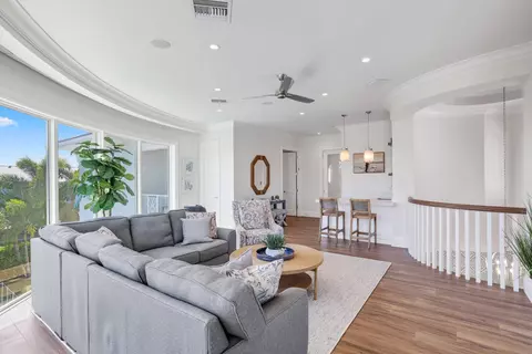 Living - 3700 NE 24th Ave, Lighthouse Point, FL 33064 photo 11 of 11