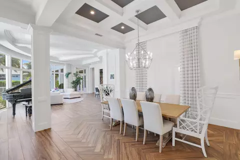 Dining - 3700 NE 24th Ave, Lighthouse Point, FL 33064 photo 4 of 4