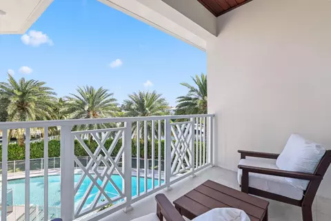 Exterior - 3700 NE 24th Ave, Lighthouse Point, FL 33064 photo 15 of 33
