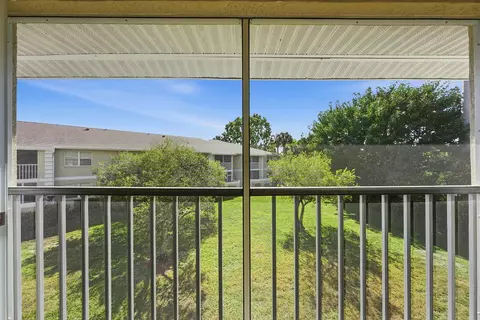 1536 SE Royal Green Cir #G-201, Port Saint Lucie, FL 34952