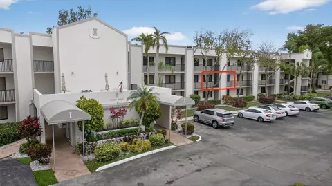 10837 W Clairmont Cir #208, Tamarac, FL 33321