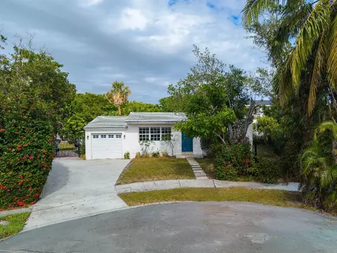 5401 Prairie Trl, West Palm Beach, FL 33405